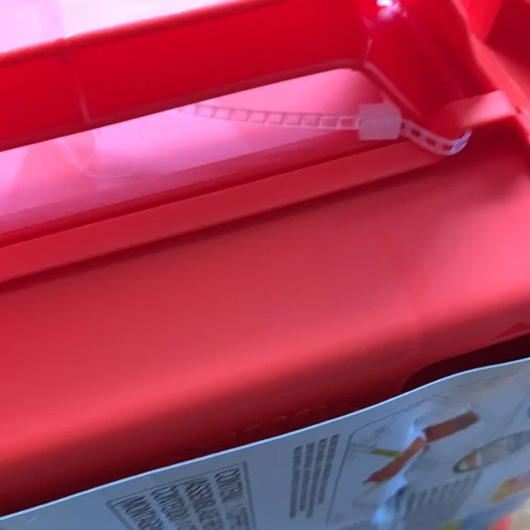 Hot Wheels Track Builder Fuel Can Stunt Box - Picture 12 of 12